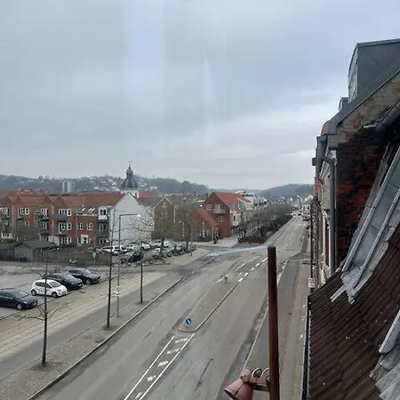 Og Rummelig I Apartman