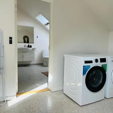 Og Rummelig I Lägenhet *