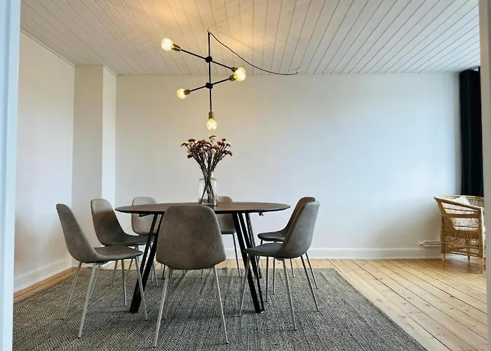 Og Rummelig I Appartement *